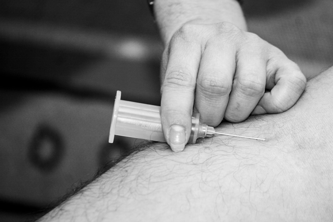 durée de la douleur après une infiltration : comprenez combien de temps les douleurs peuvent persister suite à une infiltration et les conseils pour gérer cette période.