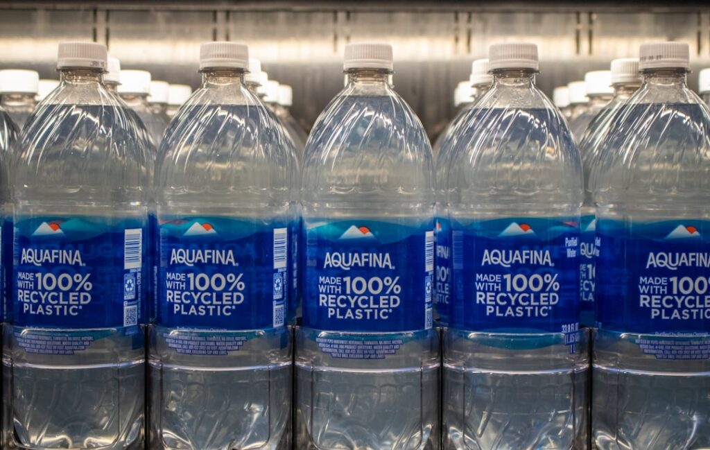 découvrez les bienfaits de l'eau alcaline pour une meilleure hydratation et un équilibre optimal du ph corporel. améliorez votre santé naturellement avec l'eau alcaline.