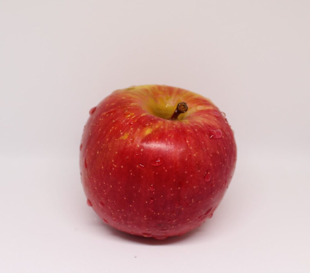 découvrez les bienfaits nutritionnels de la pomme, un fruit riche en fibres, vitamines et antioxydants pour une alimentation saine et équilibrée.