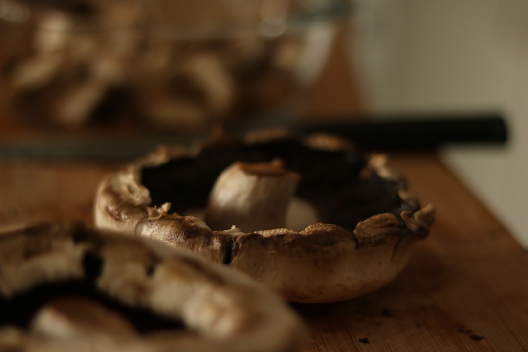 découvrez comment préparer des champignons de paris frais et savoureux grâce à nos conseils simples et efficaces pour sublimer vos plats.